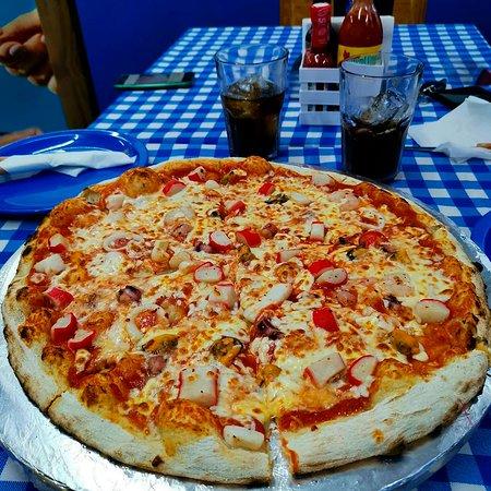 La Azzurra Pizzeria